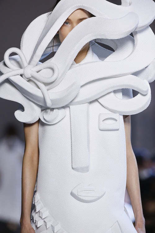 Viktor&Rolf Défilé Haute Couture (Credit: Team Peter Stigter)